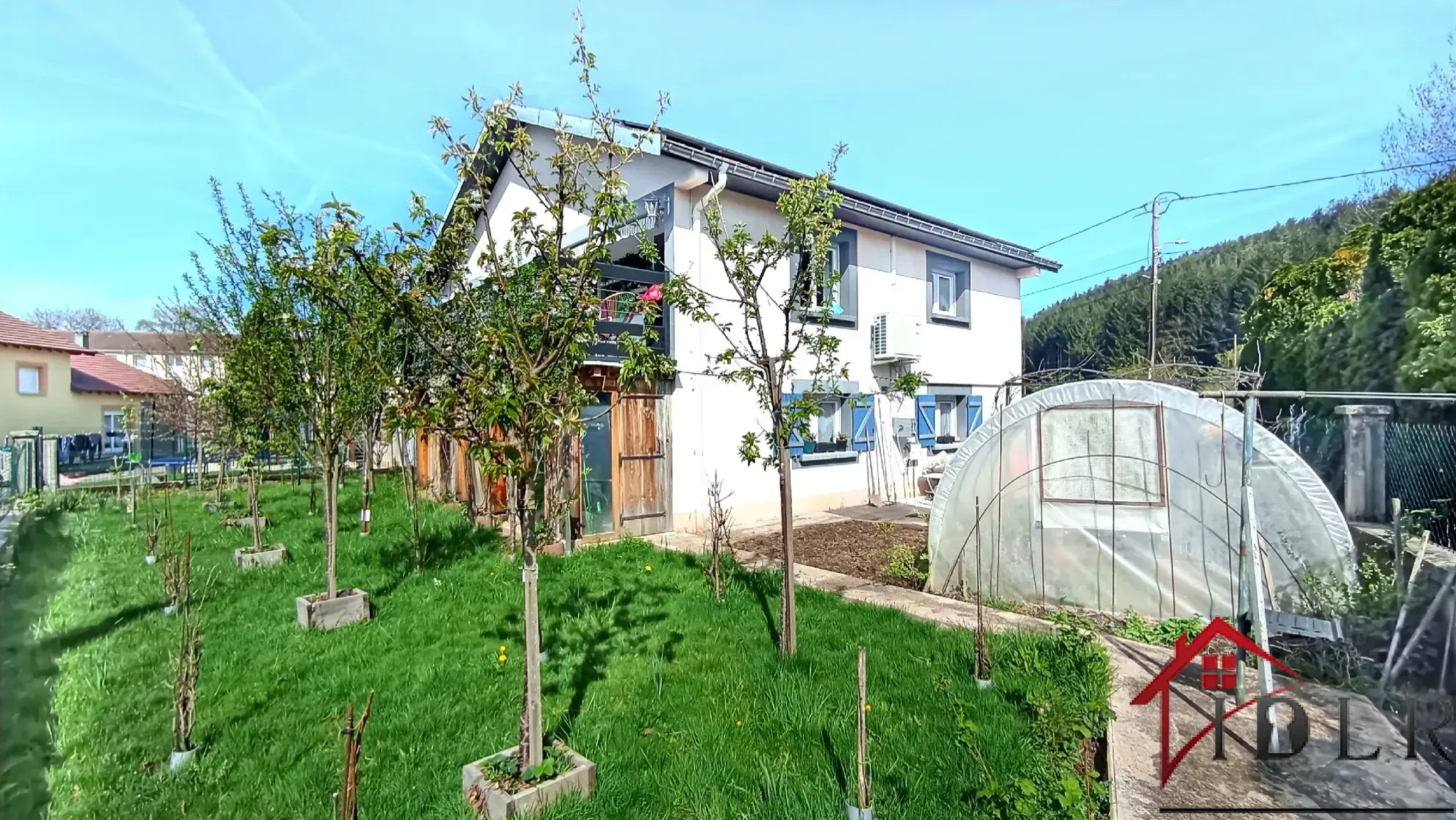 Vente d'une maison rénovée de 115 m² à Granges-sur-Vologne, proche Gérardmer 