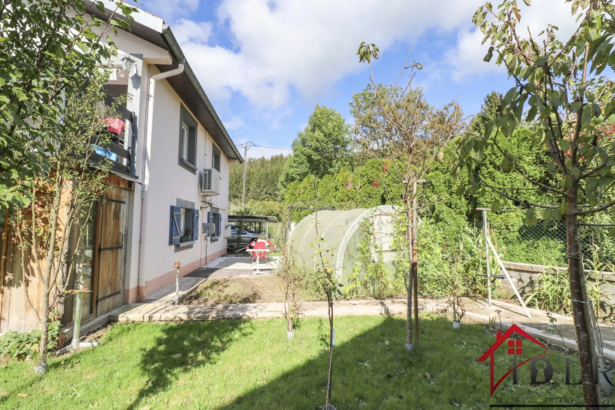 Vente d'une maison rénovée de 115 m² à Granges-sur-Vologne, proche Gérardmer 