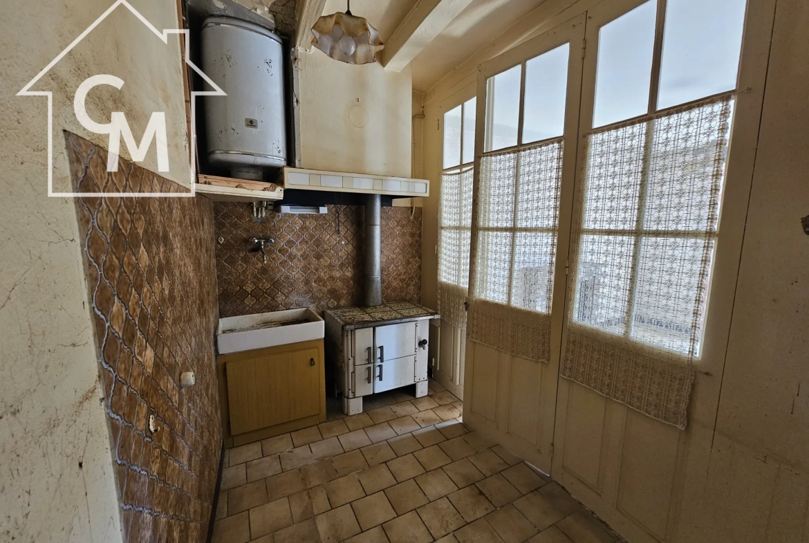 Maison de ville à vendre à Lesigny, 67 m² avec jardin et cabanon 