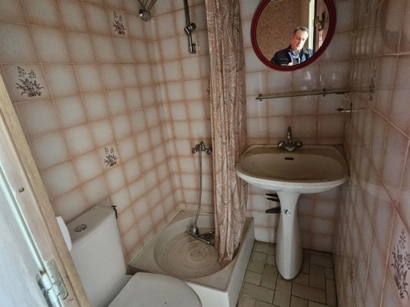 Maison de ville à vendre à Lesigny, 67 m² avec jardin et cabanon 