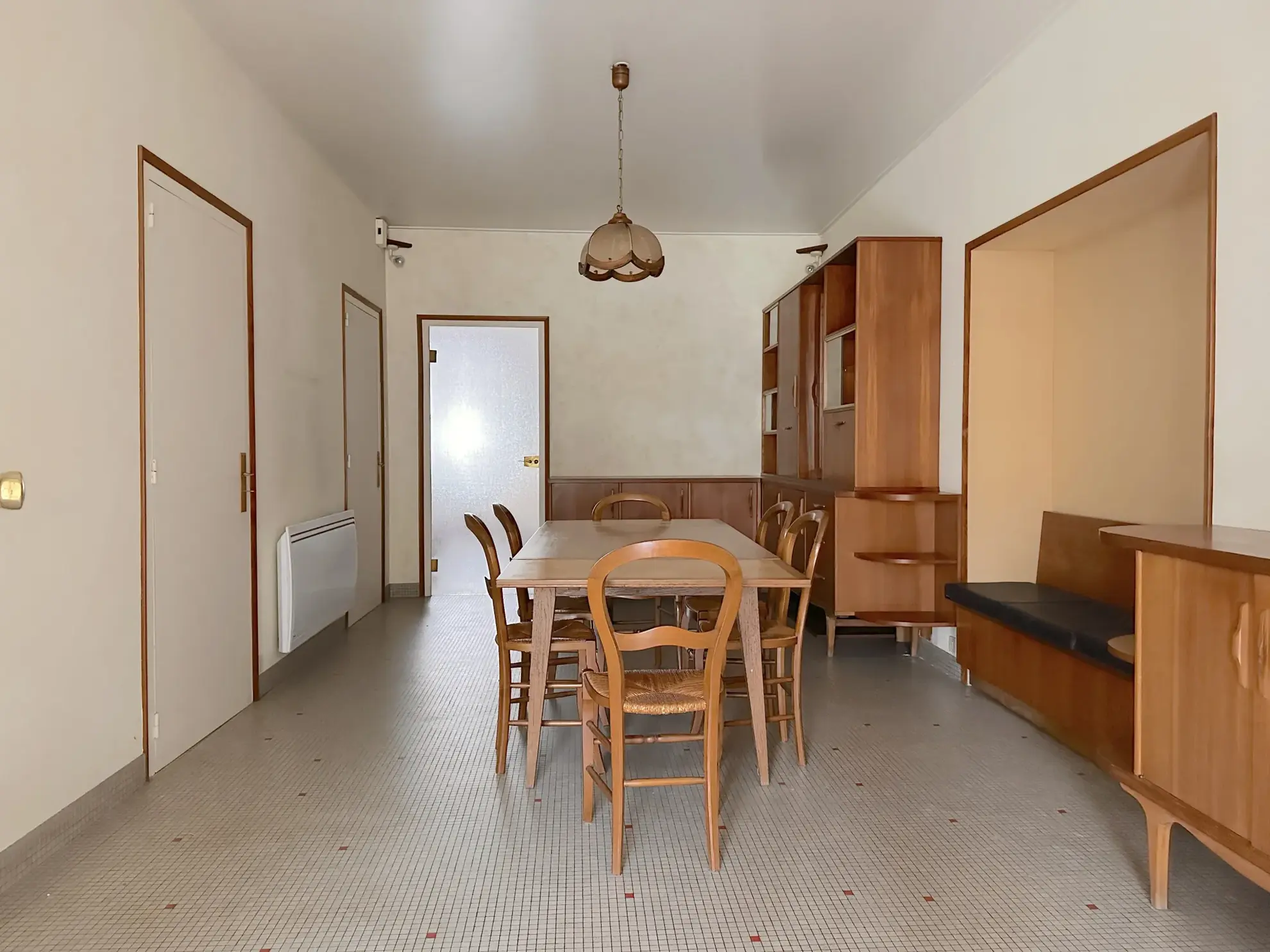 Maison en pierre à vendre au Le Pallet, 5 chambres, jardin, proche gare et commerces 