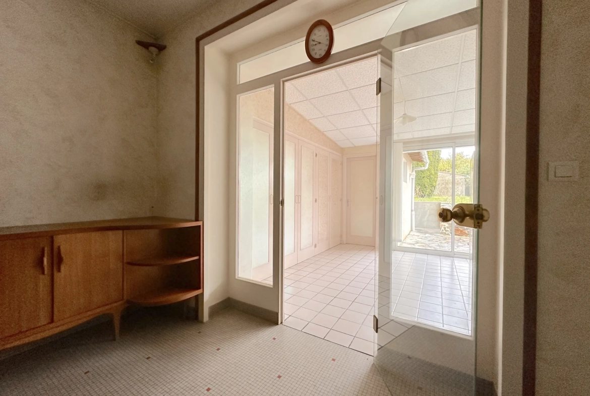 Maison en pierre à vendre au Le Pallet, 5 chambres, jardin, proche gare et commerces 