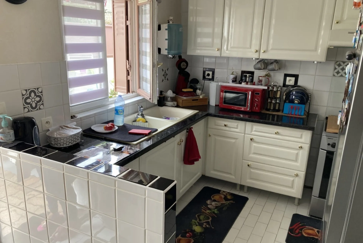 Charmante maison à Pougues-les-Eaux avec garage et terrain, idéale pour investissement ou résidence principale 