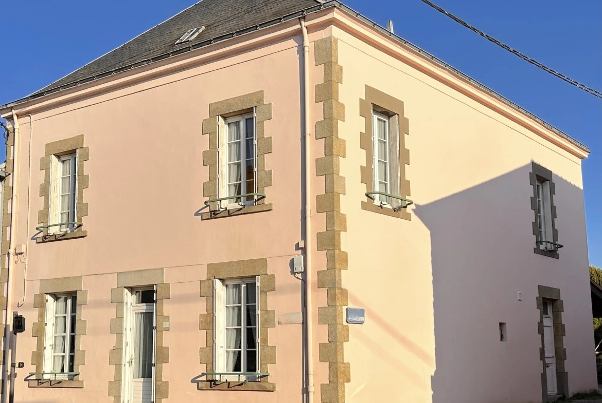 Maison en pierre à vendre au Le Pallet, 5 chambres, jardin, proche gare et commerces 