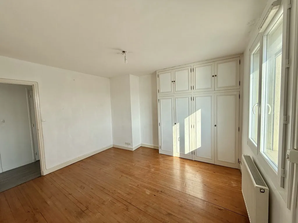 Appartement 86 m² avec Balcon et Vue Imprenable à Guilherand-Granges 