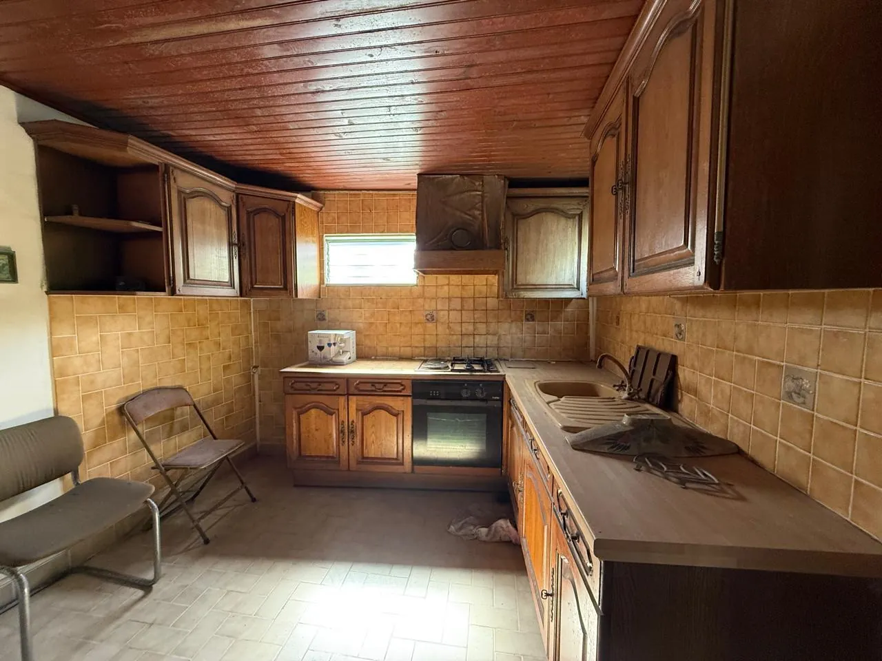 Maison à Fort-de-France Sainte-Thérèse, potentiel d'investissement et aménagements multiples 