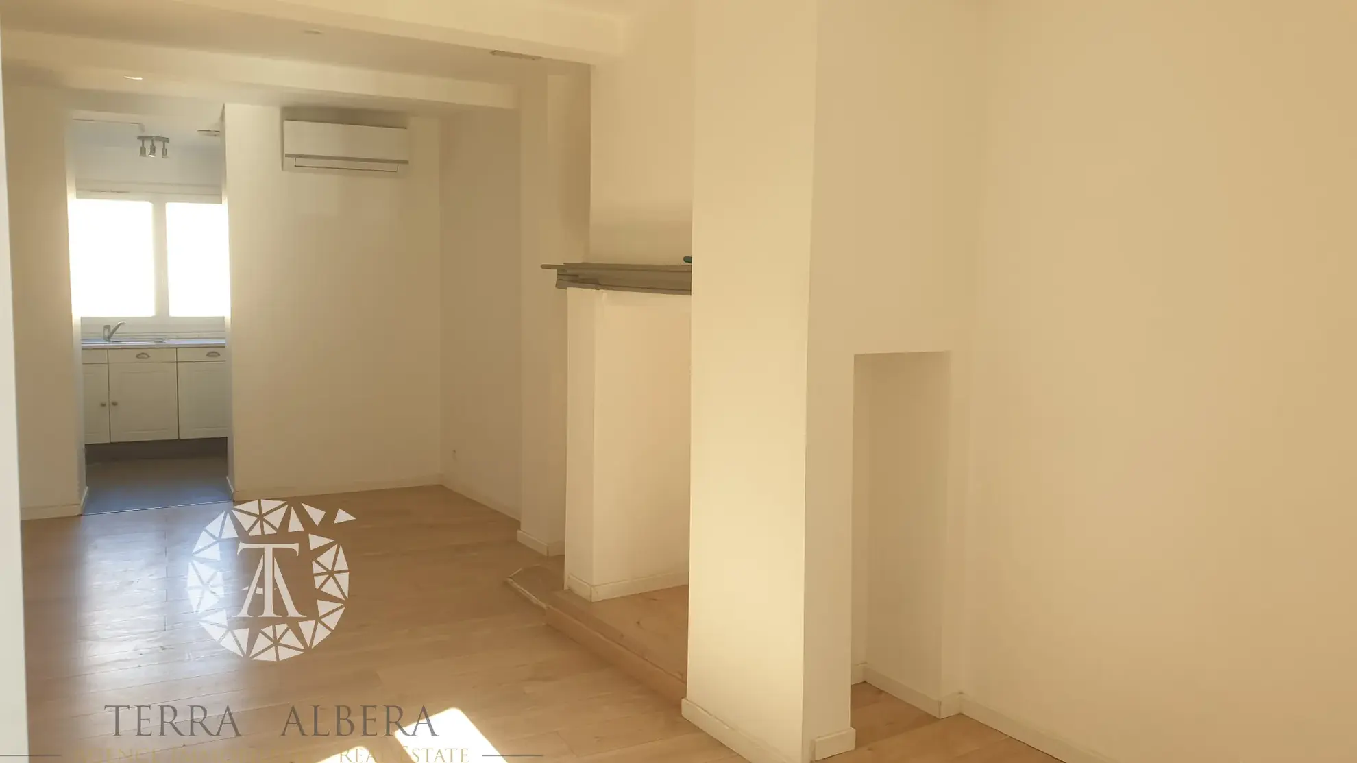 Maison de village rénovée avec garage et vue sur le Canigou à Sorede 