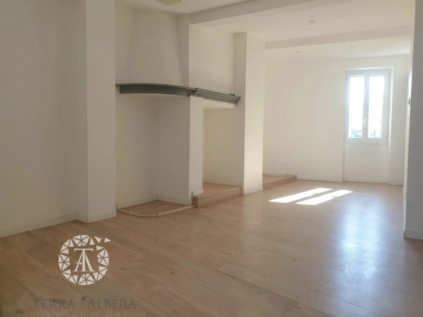 Maison de village rénovée avec garage et vue sur Canigou à Sorede