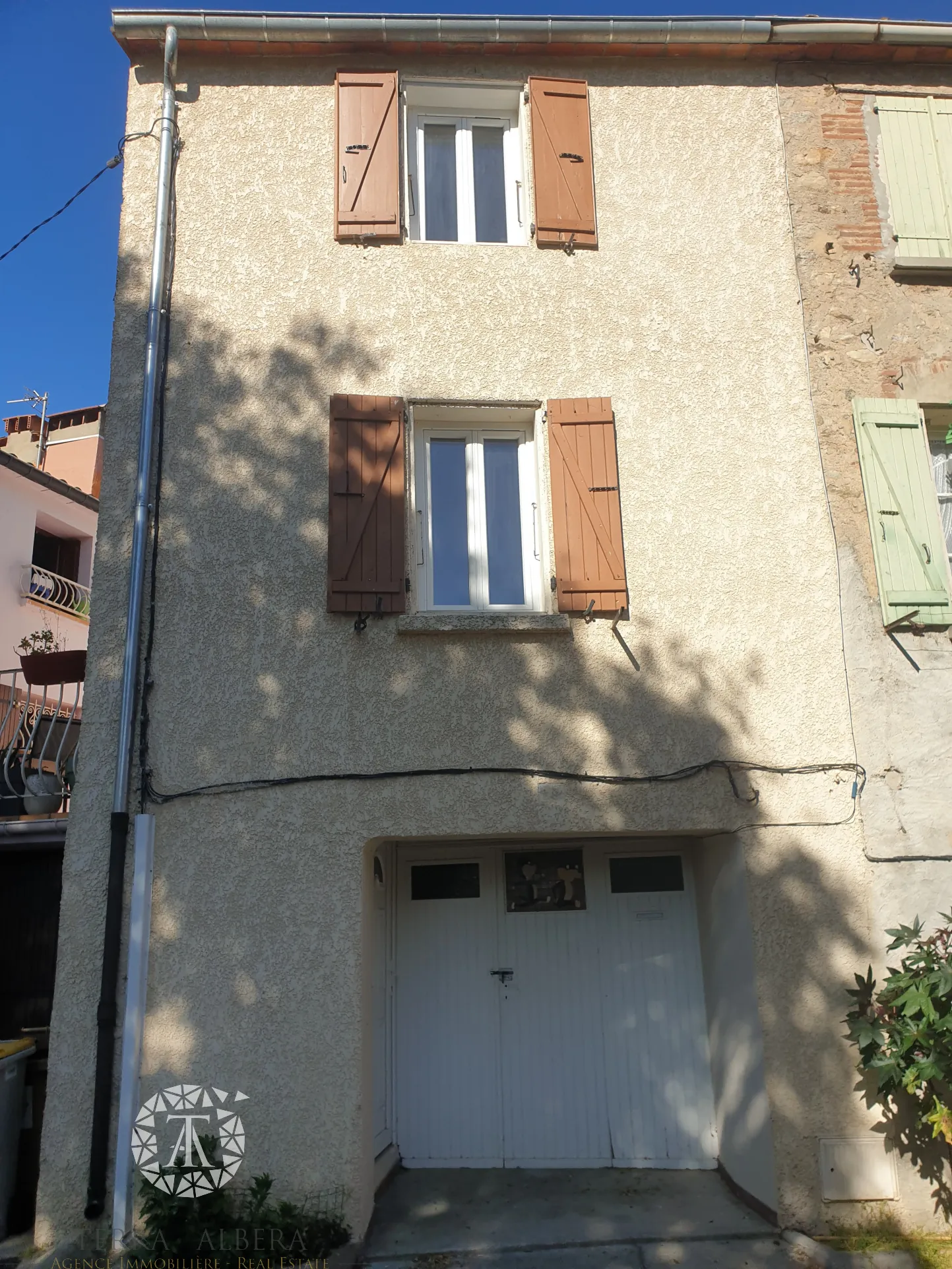 Maison de village rénovée avec garage et vue sur le Canigou à Sorede 