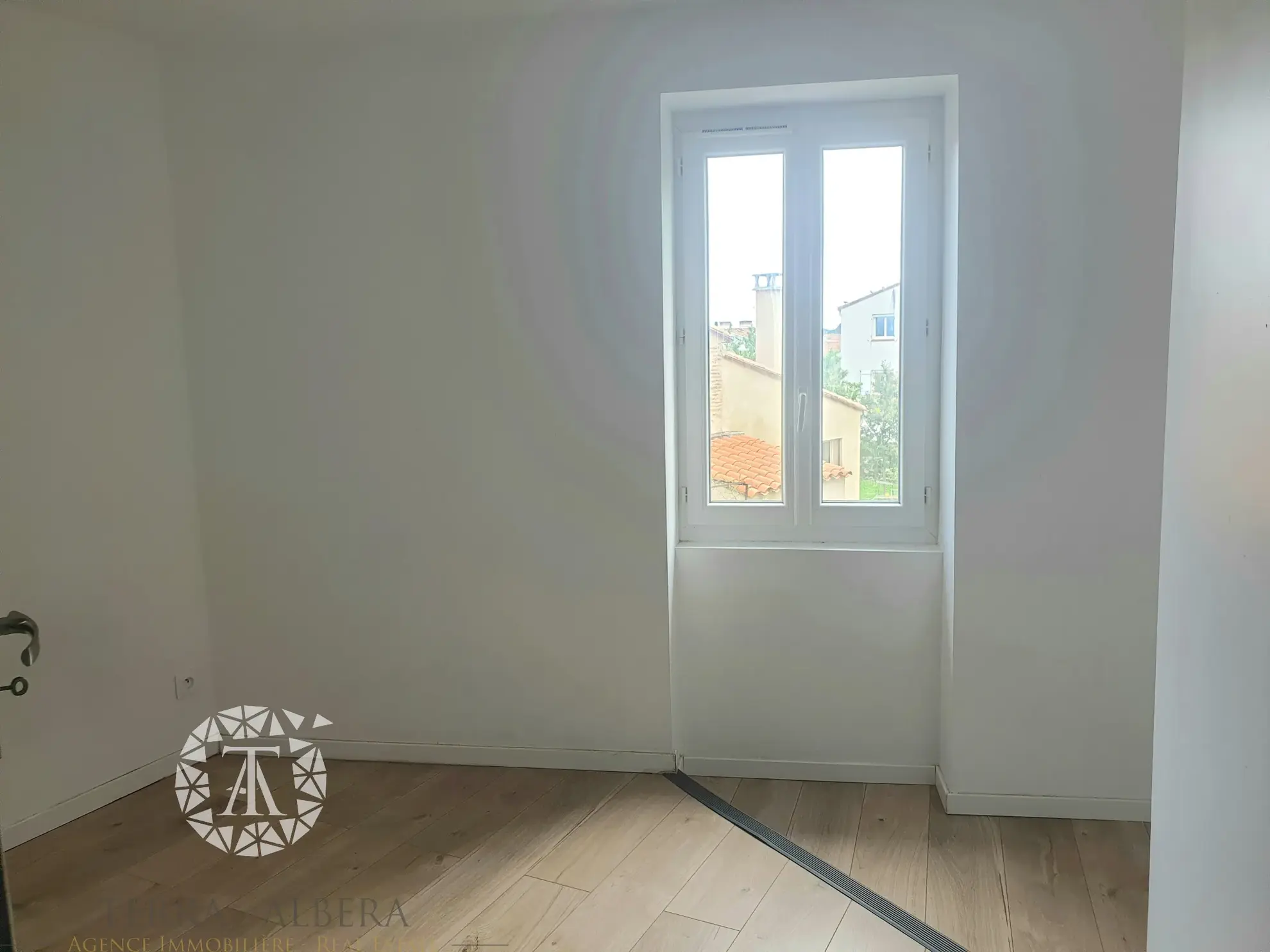 Maison de village rénovée avec garage et vue sur le Canigou à Sorede 
