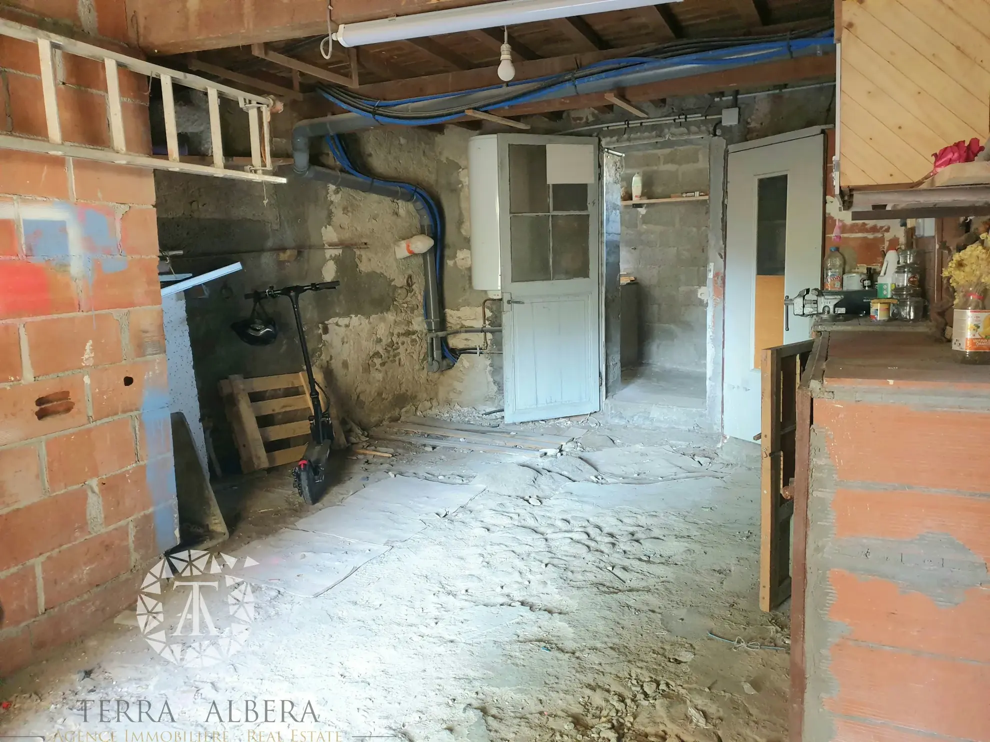 Maison de village rénovée avec garage et vue sur le Canigou à Sorede 