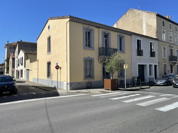 Magnifique maison bourgeoise de 178 m² au cœur de Carcassonne avec jardin et garage
