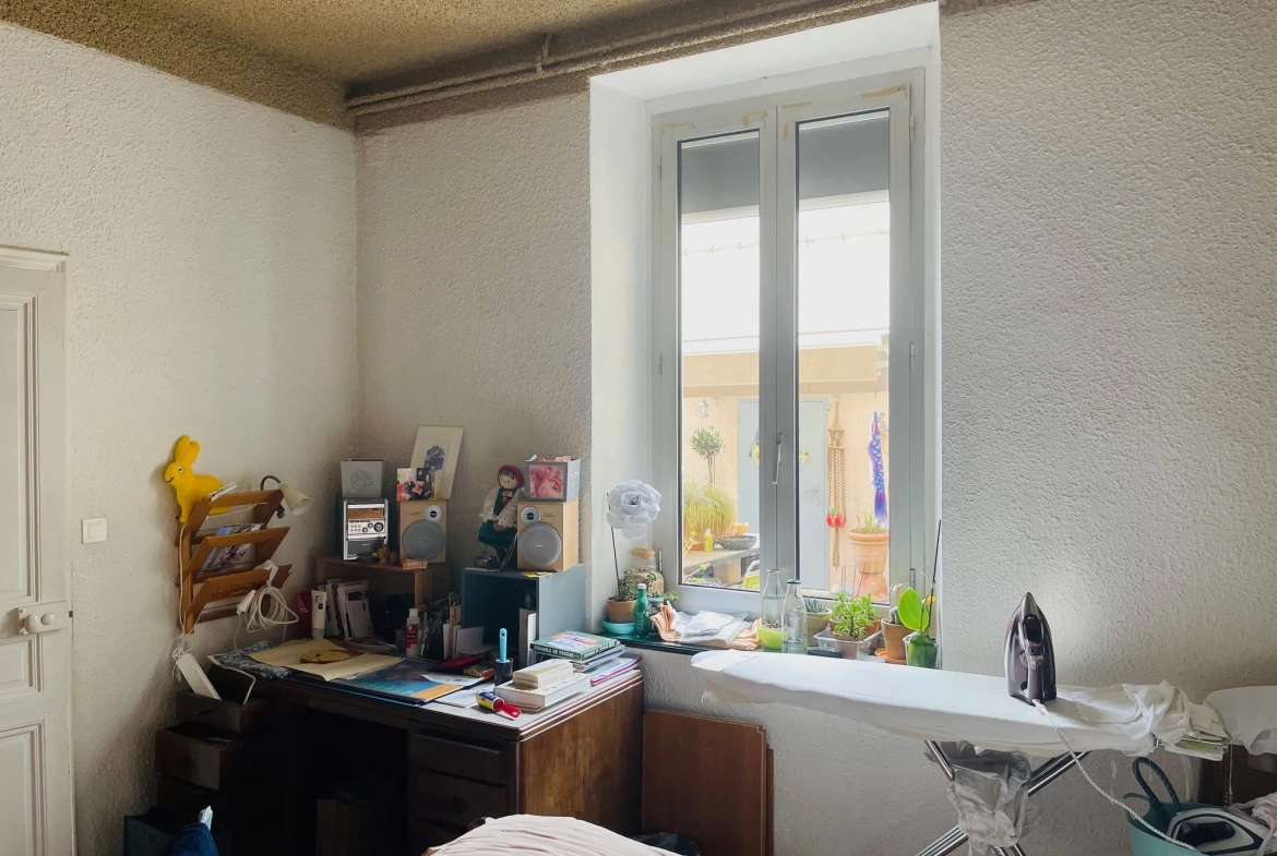 Magnifique maison bourgeoise de 178 m² au cœur de Carcassonne avec jardin et garage 