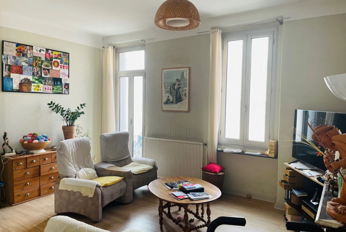 Magnifique maison bourgeoise de 178 m² au cœur de Carcassonne avec jardin et garage 