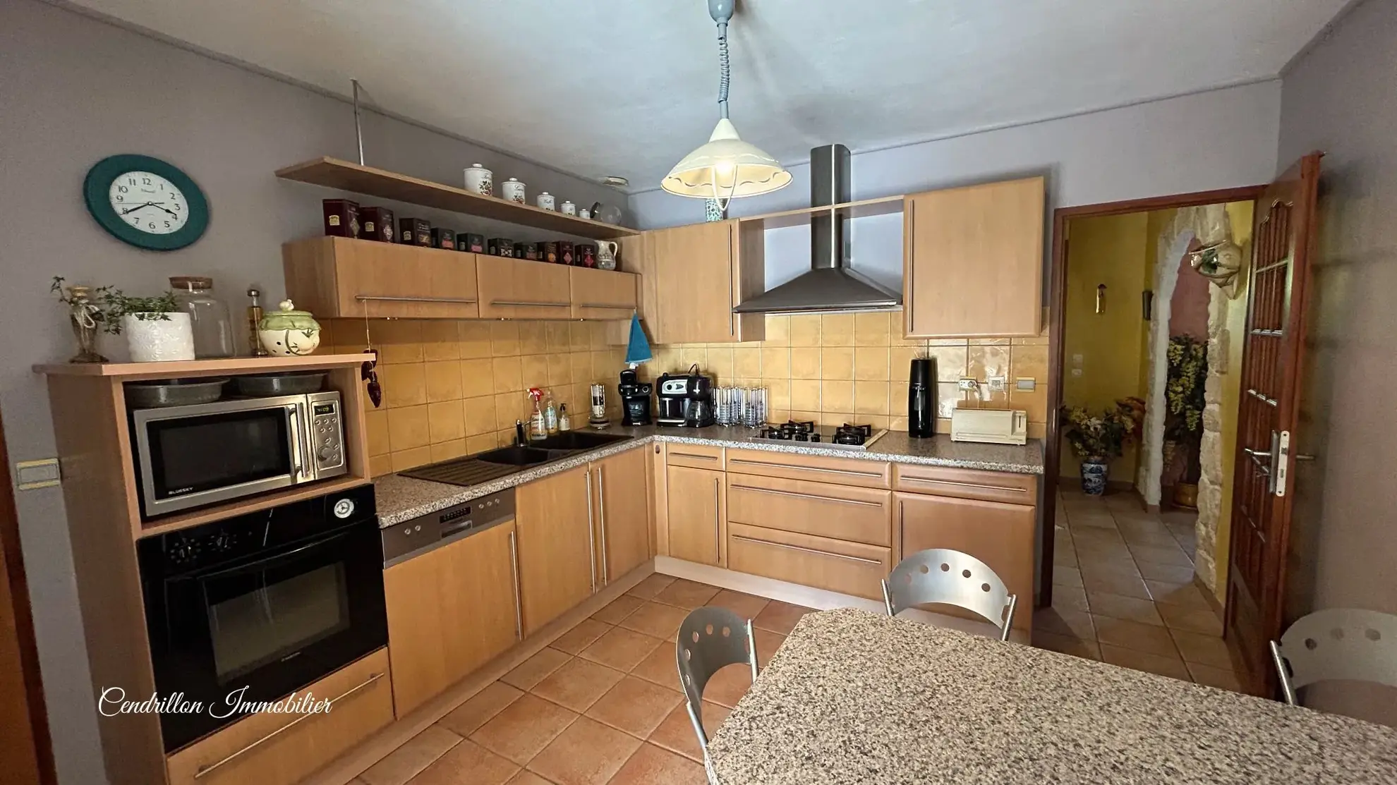 Maison de plain-pied avec sous-sol, piscine et 4 chambres à Bourganeuf 
