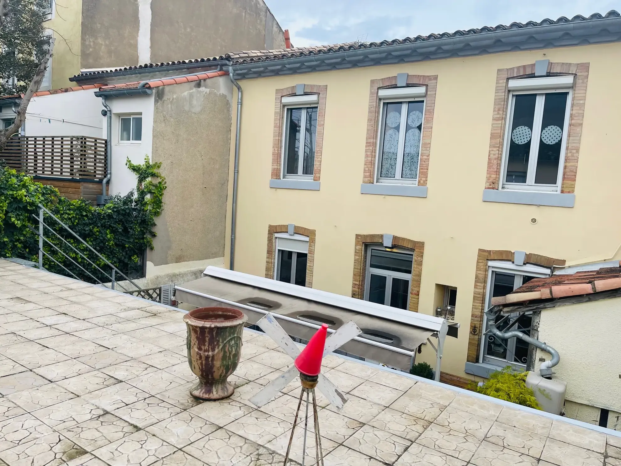Magnifique maison bourgeoise de 178 m² au cœur de Carcassonne avec jardin et garage 