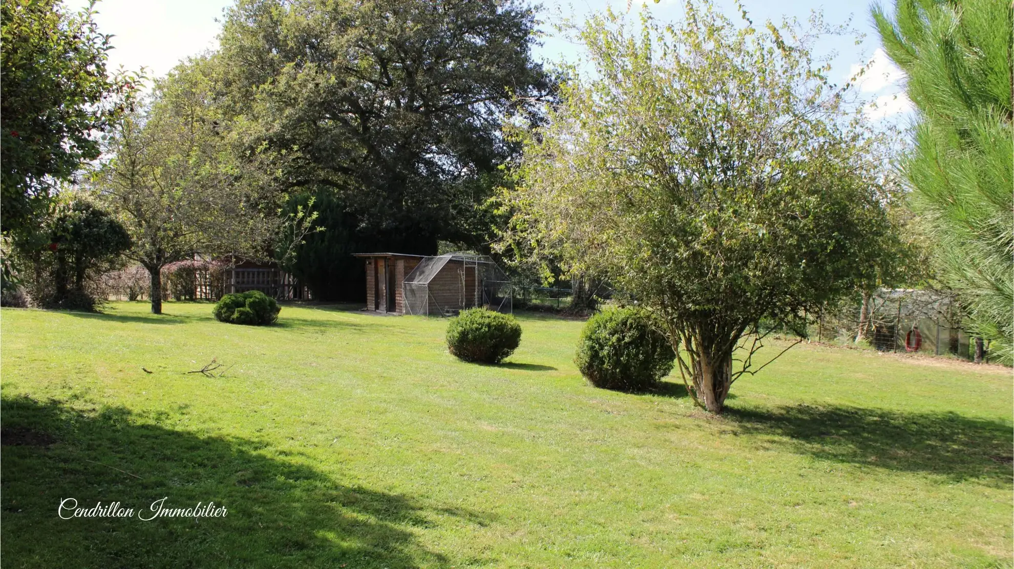 Maison de plain-pied avec sous-sol, piscine et 4 chambres à Bourganeuf 
