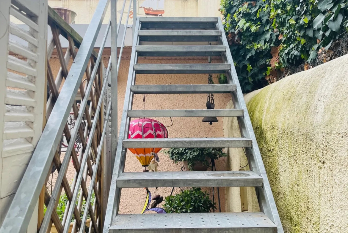 Magnifique maison bourgeoise de 178 m² au cœur de Carcassonne avec jardin et garage 