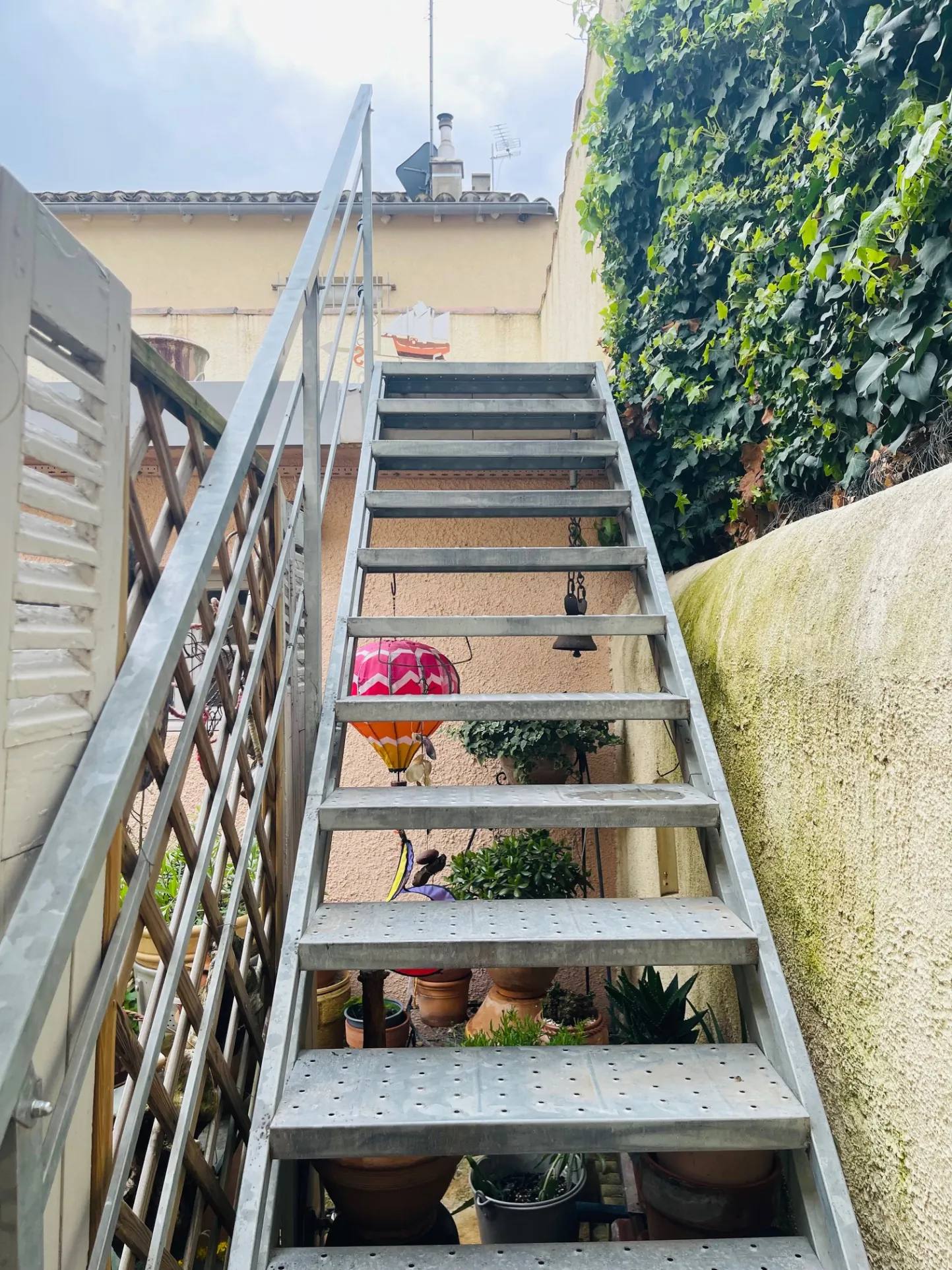 Magnifique maison bourgeoise de 178 m² au cœur de Carcassonne avec jardin et garage 