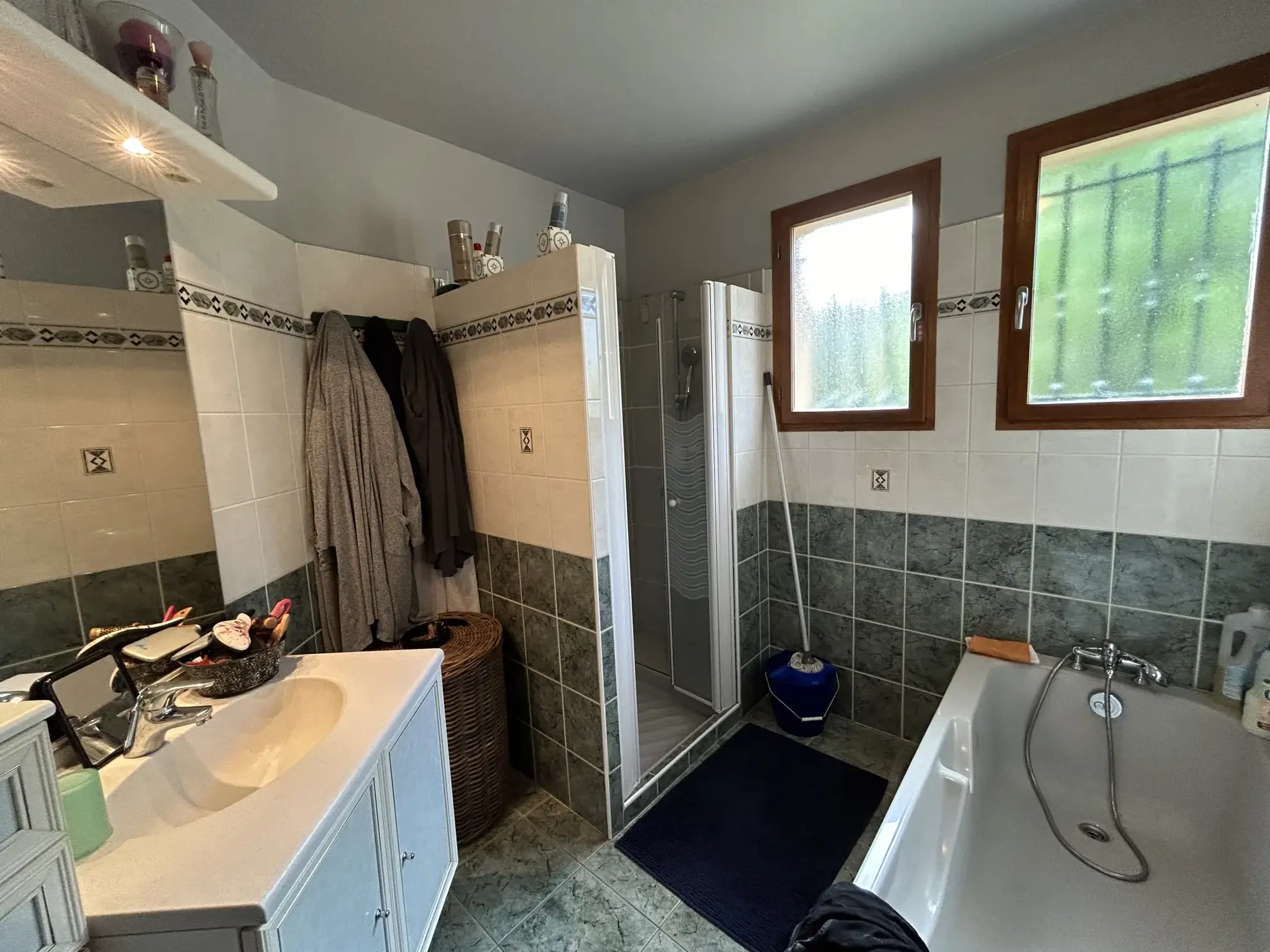 Maison de plain-pied avec sous-sol, piscine et 4 chambres à Bourganeuf 