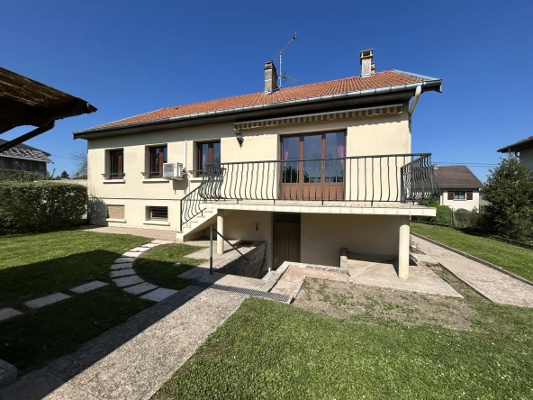 A vendre pavillon individuel à Toul avec grand terrain et sous-sol lumineux 