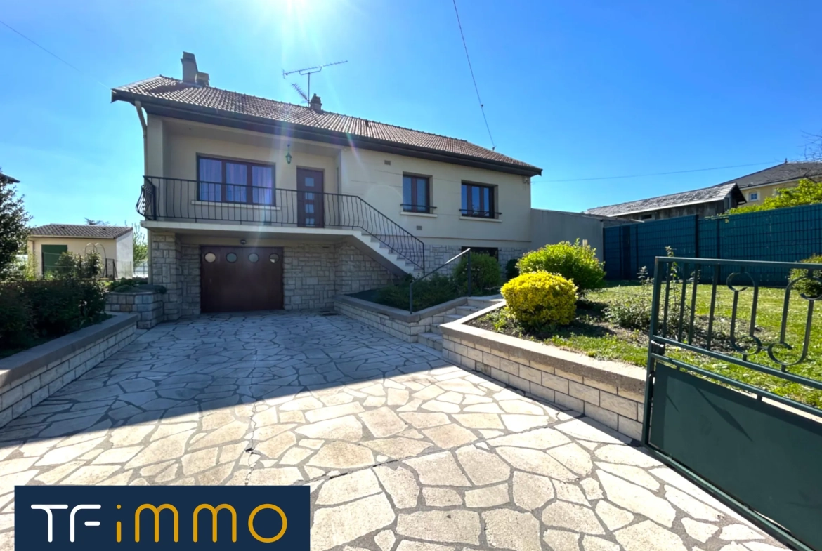 A vendre pavillon individuel à Toul avec grand terrain et sous-sol lumineux 