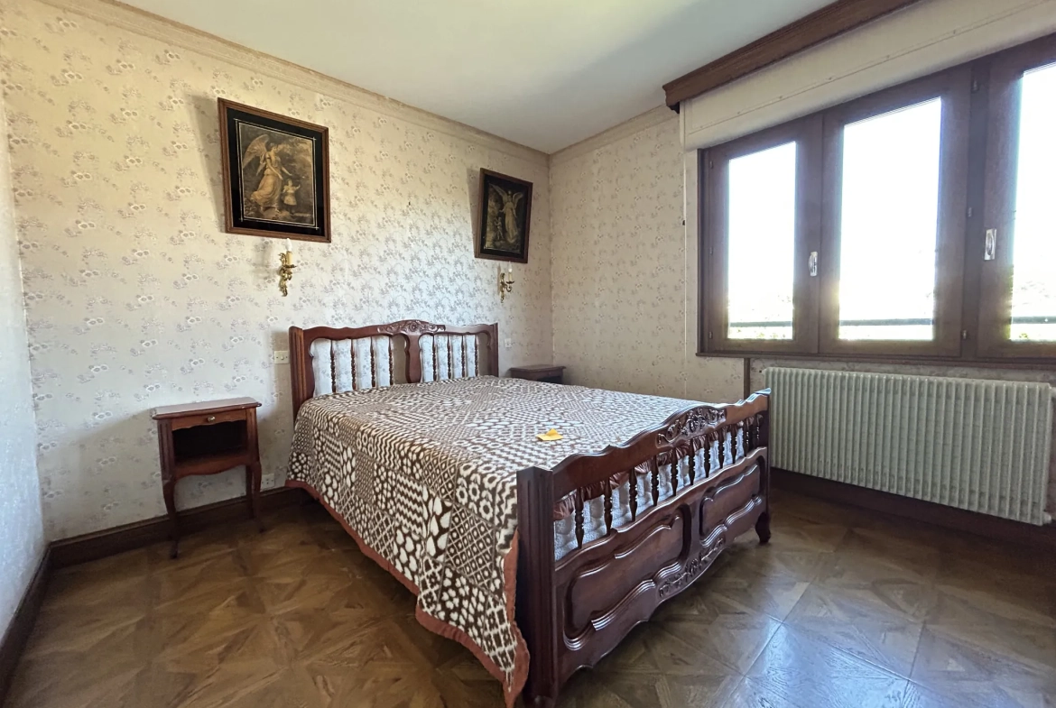 A vendre pavillon individuel à Toul avec grand terrain et sous-sol lumineux 