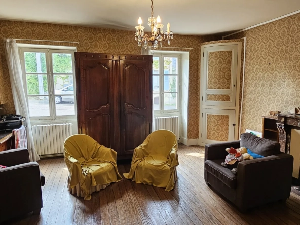 Charmante maison de 140 m² avec vue dégagée à Clamecy en Bourgogne 