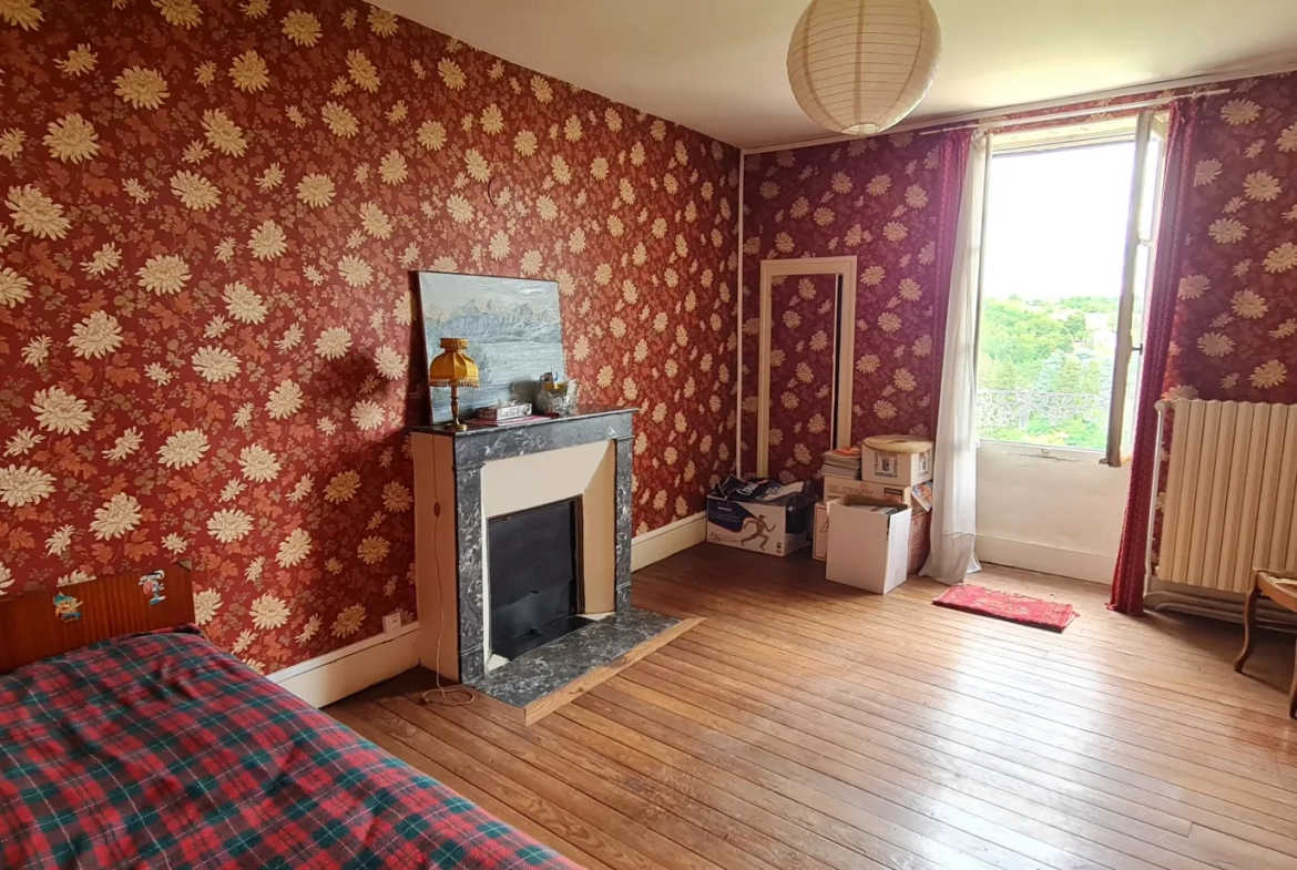 Charmante maison de 140 m² avec vue dégagée à Clamecy en Bourgogne 