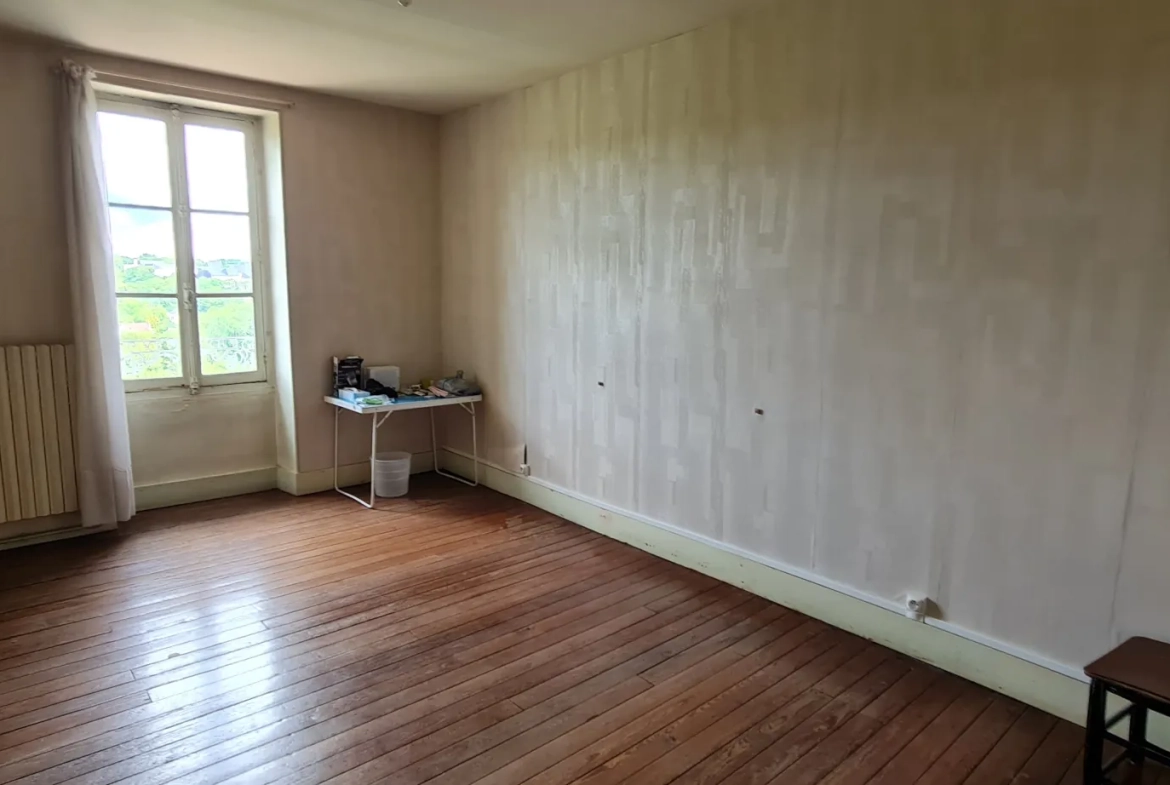 Charmante maison de 140 m² avec vue dégagée à Clamecy en Bourgogne 