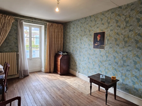 Charmante maison de 140 m² avec vue dégagée à Clamecy en Bourgogne 