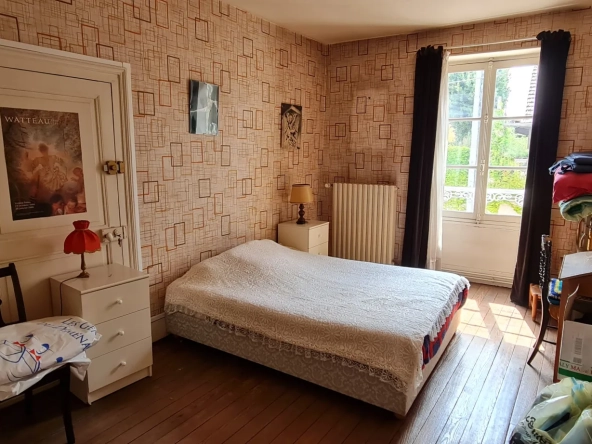Charmante maison de 140 m² avec vue dégagée à Clamecy en Bourgogne 