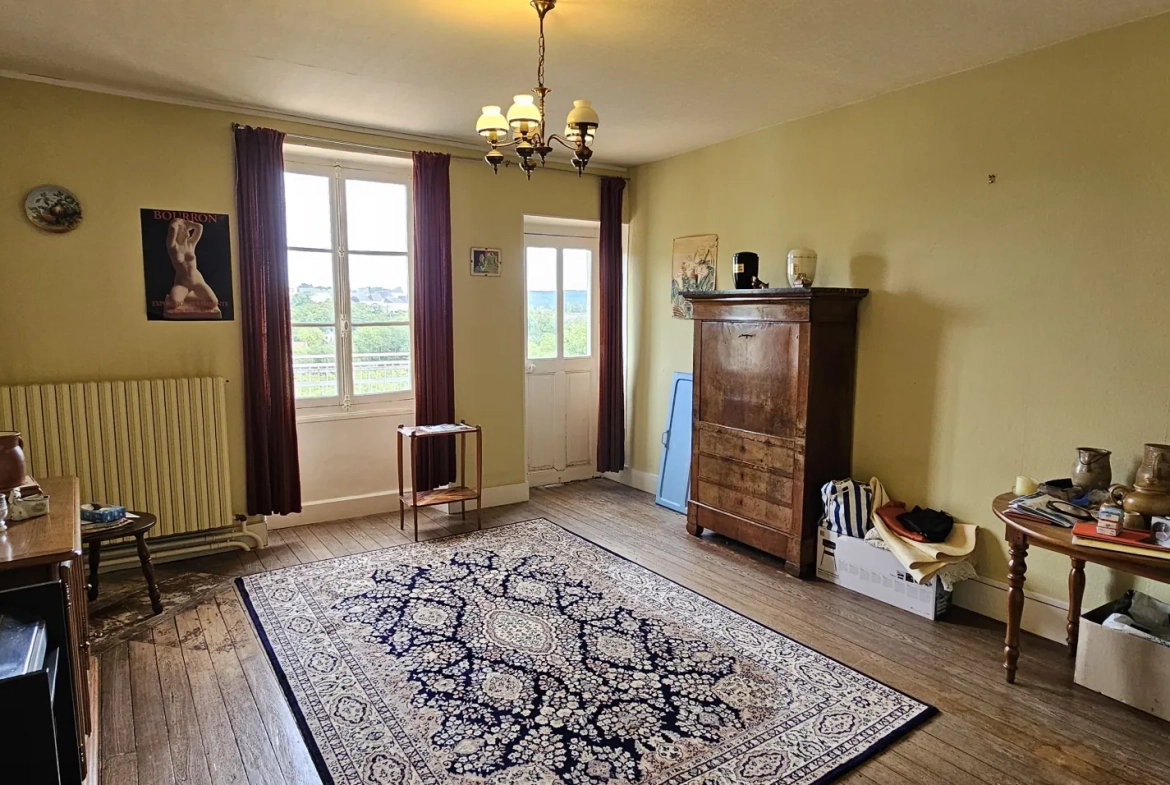 Charmante maison de 140 m² avec vue dégagée à Clamecy en Bourgogne 