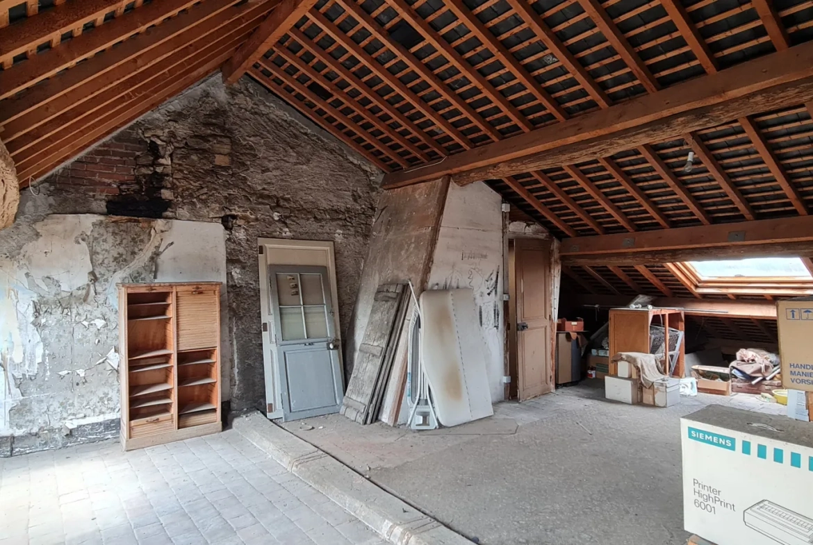 Charmante maison de 140 m² avec vue dégagée à Clamecy en Bourgogne 