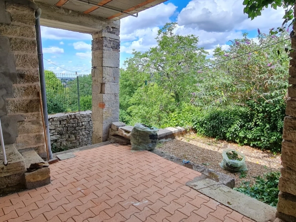 Charmante maison de 140 m² avec vue dégagée à Clamecy en Bourgogne 