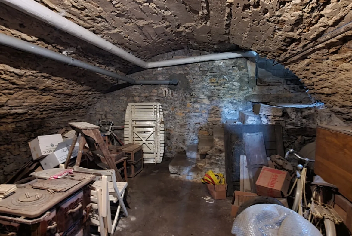 Charmante maison de 140 m² avec vue dégagée à Clamecy en Bourgogne 