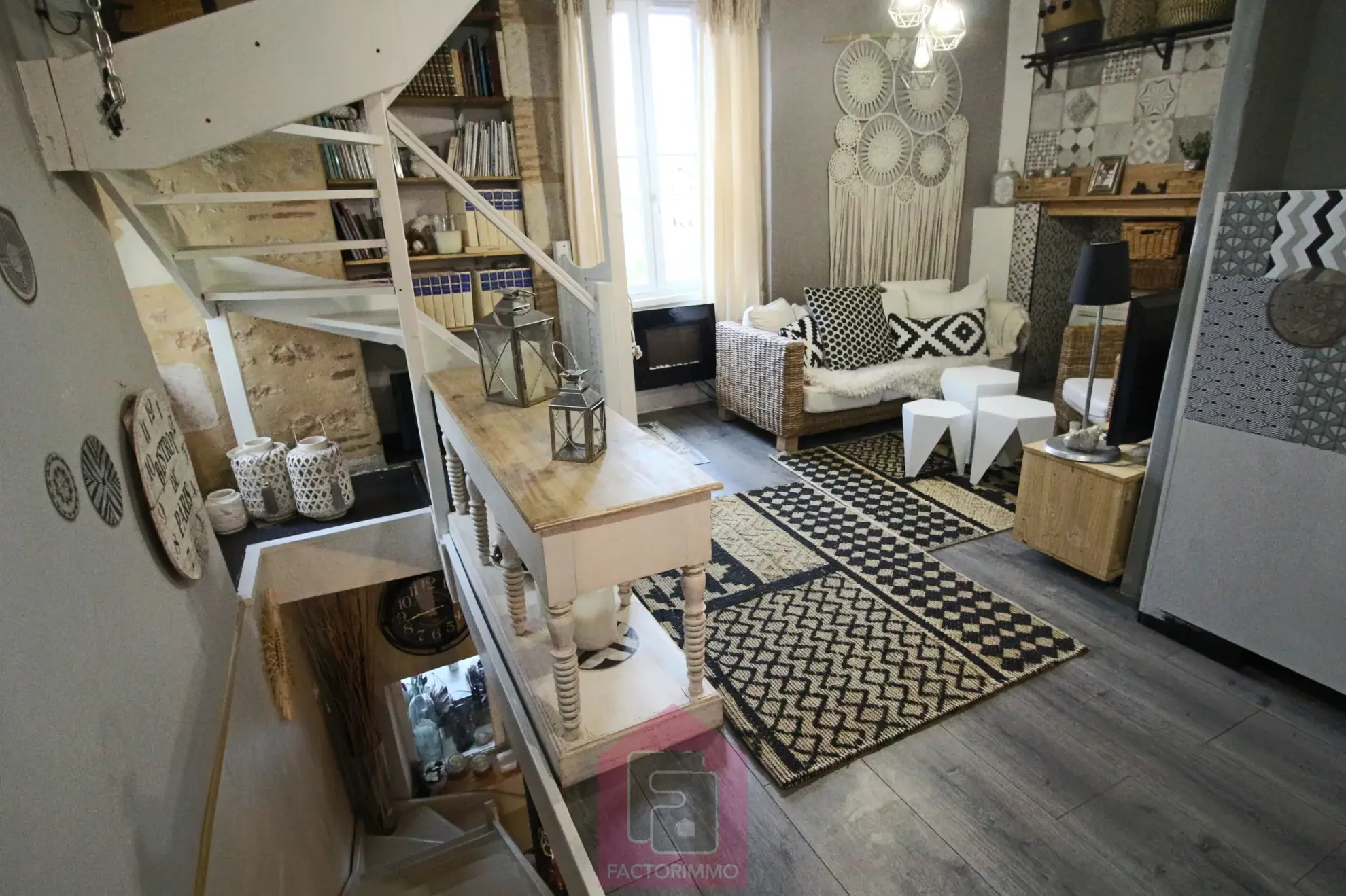 À vendre maison de 85 m² au cœur du village de Puy l Eveque 