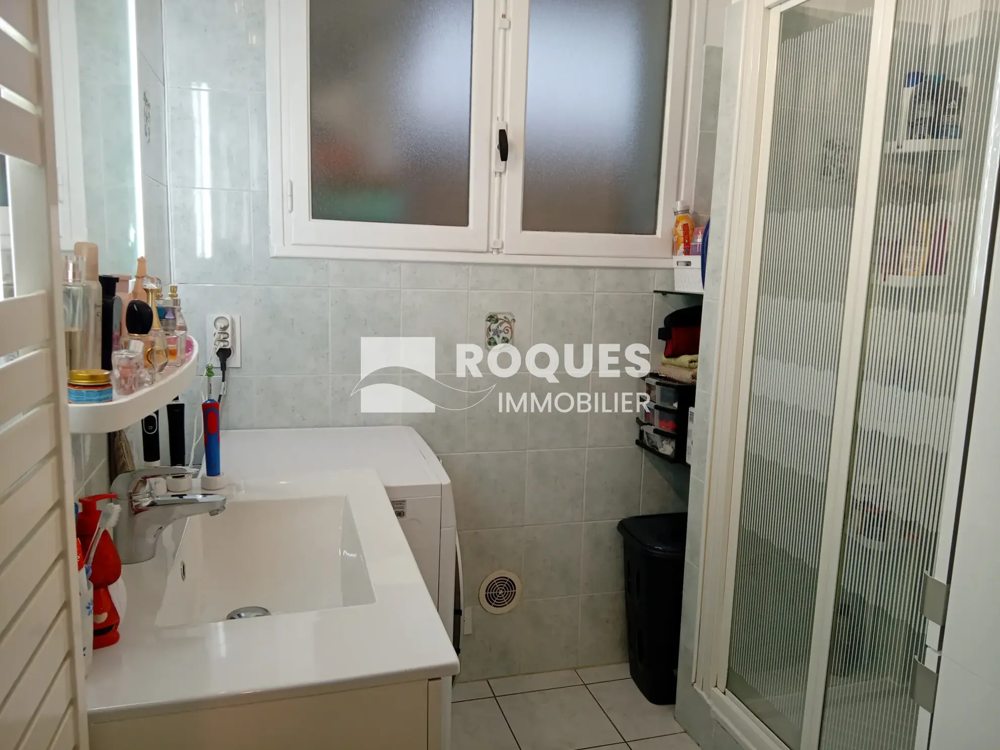 Bel appartement T4 à Millau avec balcon, cave et parking, proche des berges du Tarn 