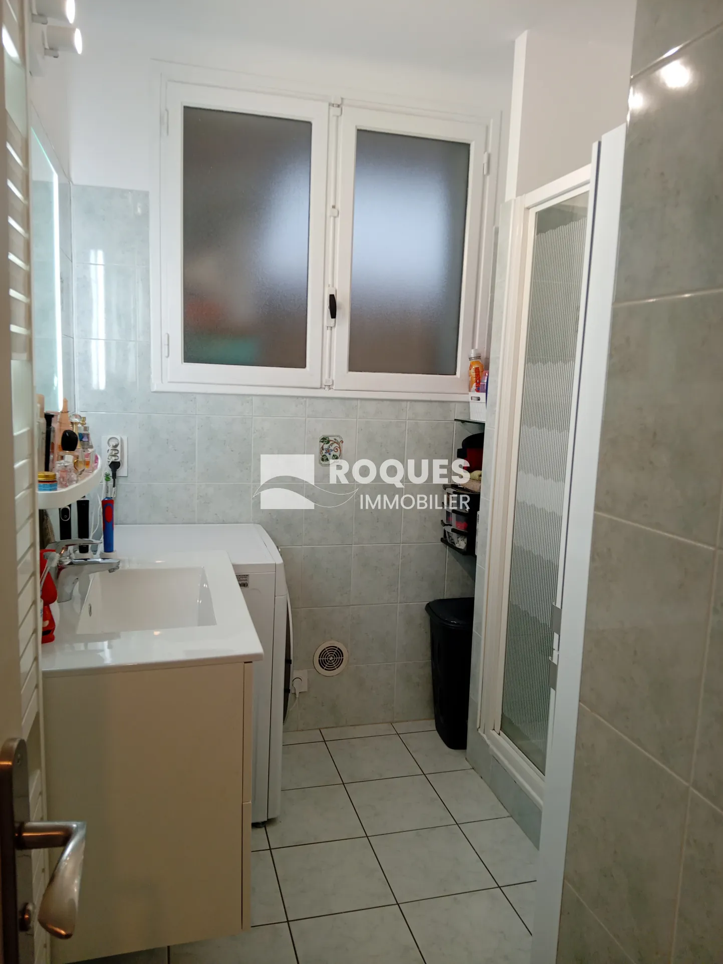 Bel appartement T4 à Millau avec balcon, cave et parking, proche des berges du Tarn 