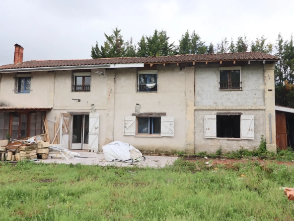 Spacieuse maison à rénover entre Bordeaux et la Côte Royannaise
