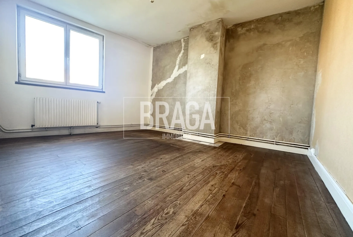 Maison à rénover de 105 m² avec jardin au Portel à 100 m de la plage 