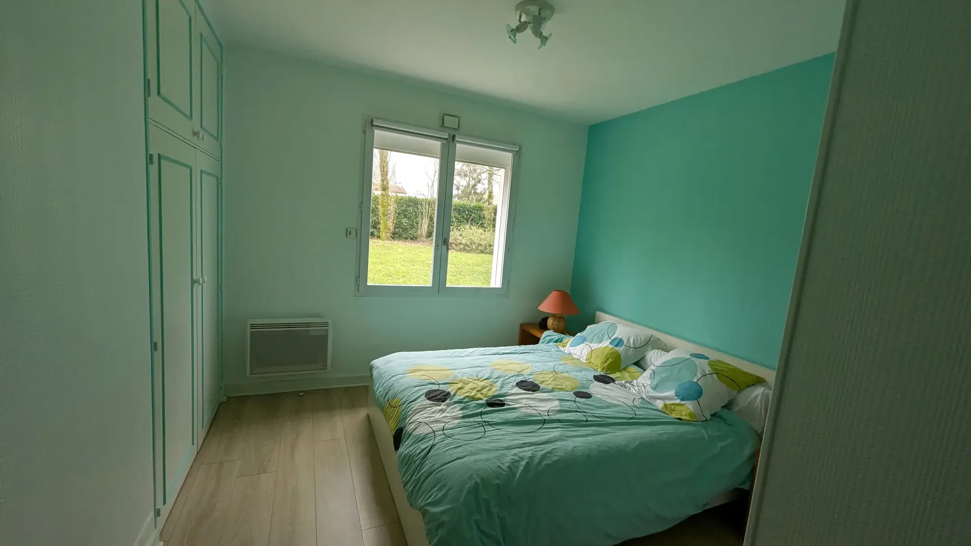 Maison familiale 4 chambres avec espace bois proche de Niort 