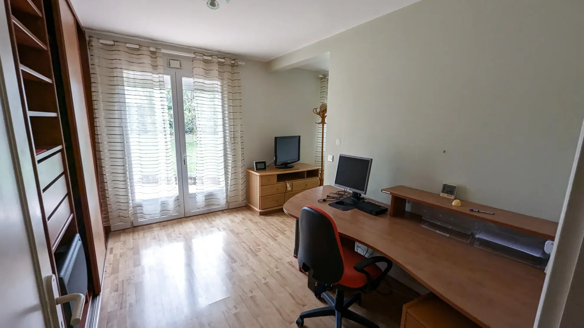 Maison familiale 4 chambres avec espace bois proche de Niort 