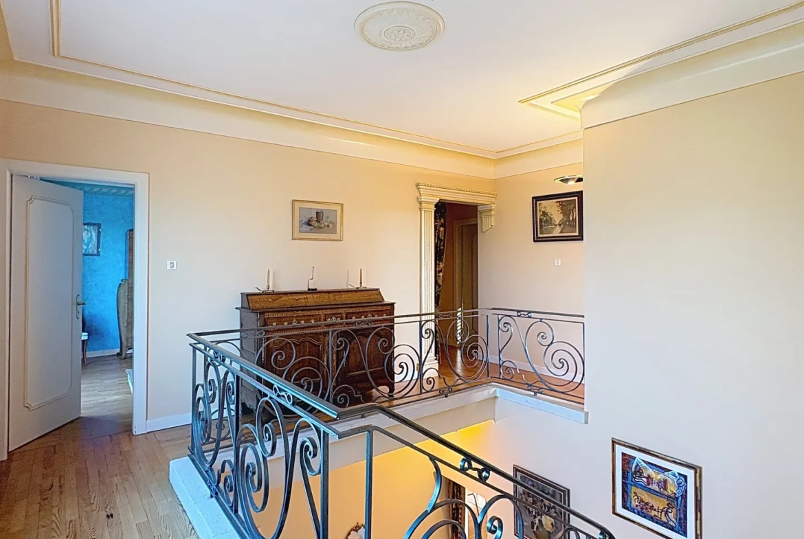 Maison de maître à Courcelles-sur-Nied - 165m², terrain de 2100m², 5 chambres 