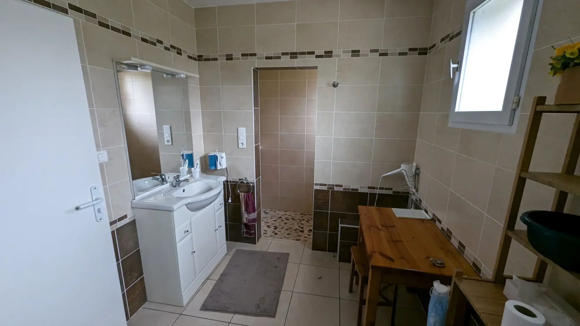 Maison familiale 4 chambres avec espace bois proche de Niort 