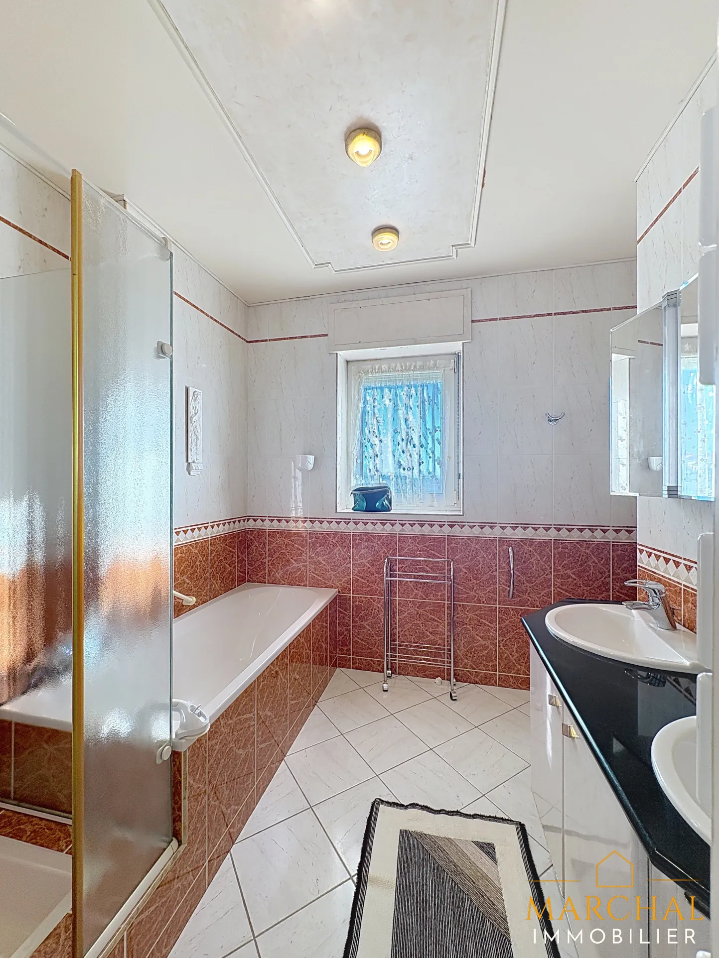 Maison de maître à Courcelles-sur-Nied - 165m², terrain de 2100m², 5 chambres 