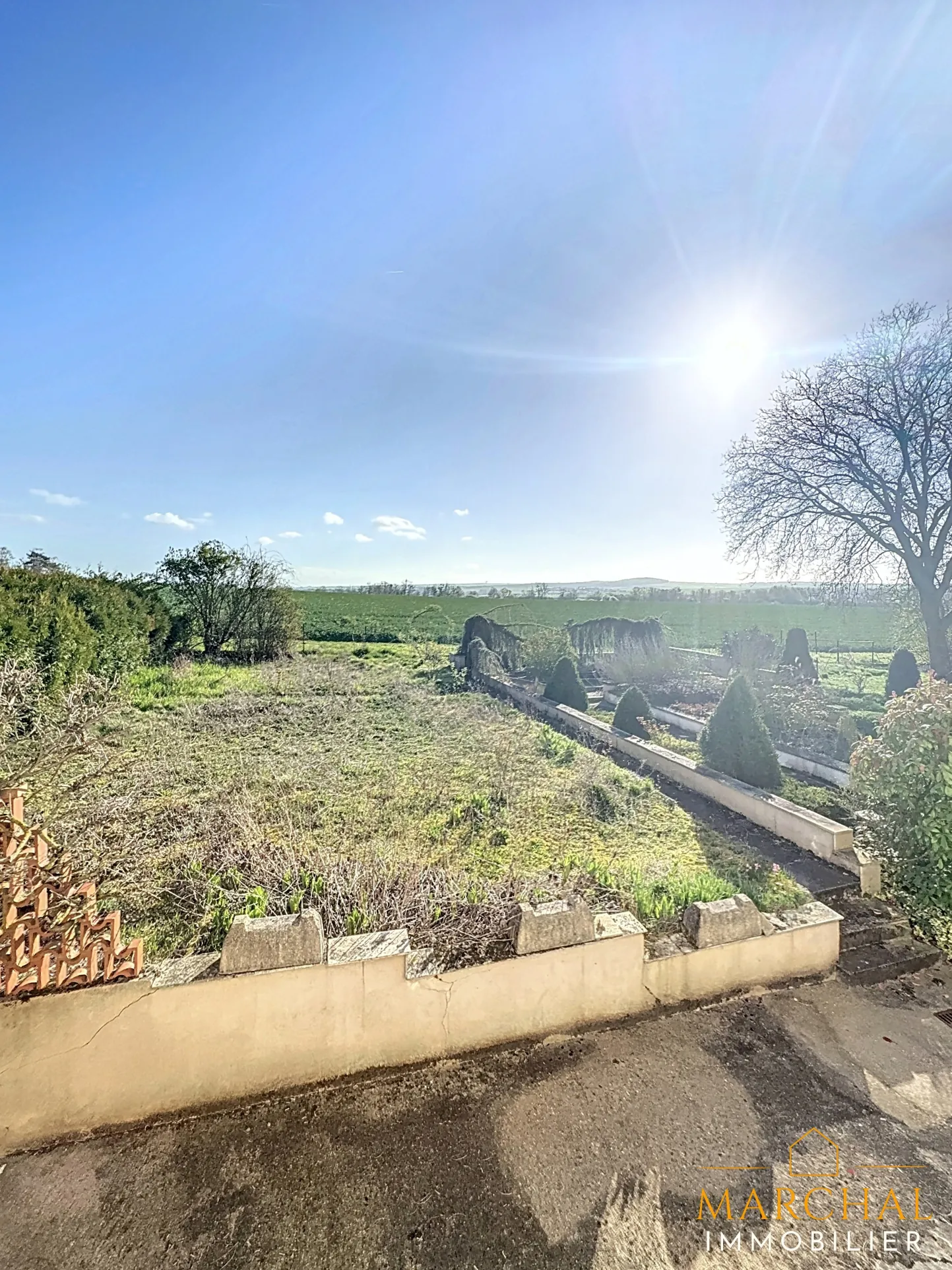 Maison de maître à Courcelles-sur-Nied - 165m², terrain de 2100m², 5 chambres 