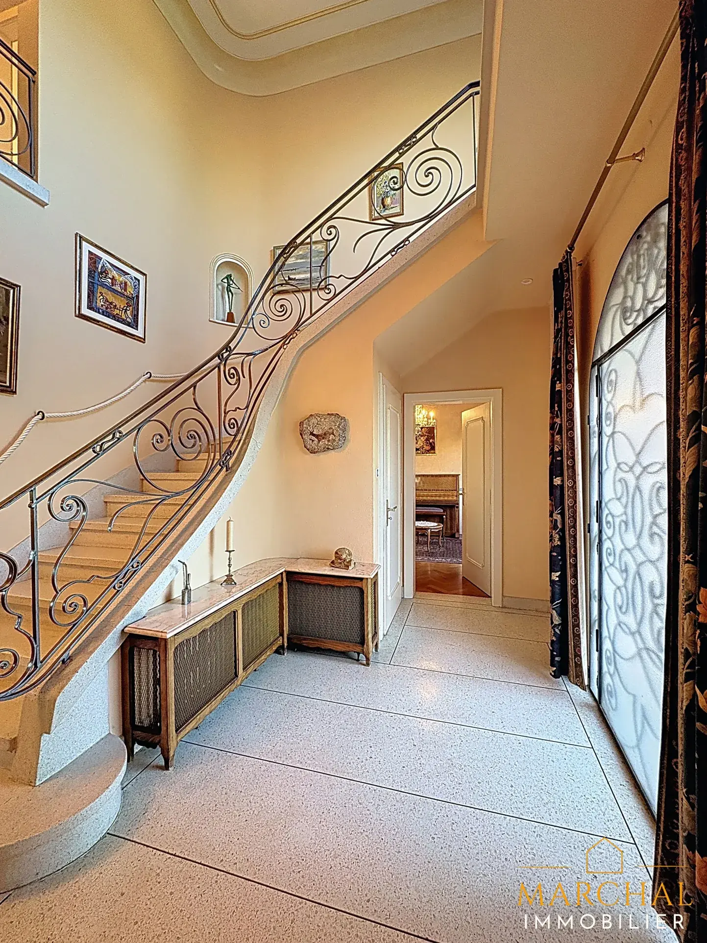 Maison de maître à Courcelles-sur-Nied - 165m², terrain de 2100m², 5 chambres 