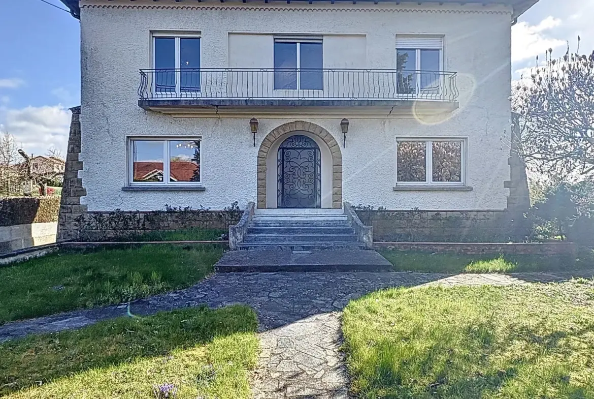 Maison de maître à Courcelles-sur-Nied - 165m², terrain de 2100m², 5 chambres 