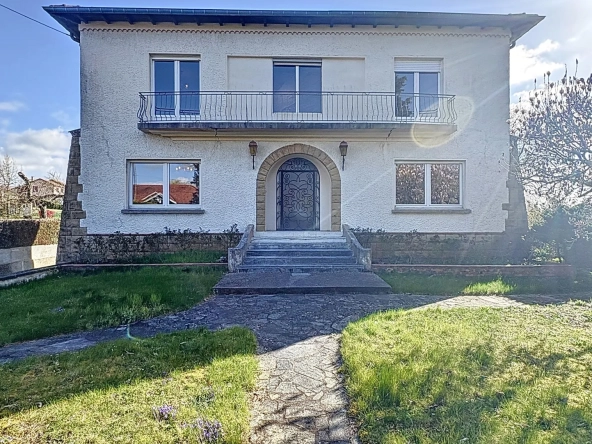 Maison de maître à Courcelles-sur-Nied - 165m², terrain de 2100m², 5 chambres